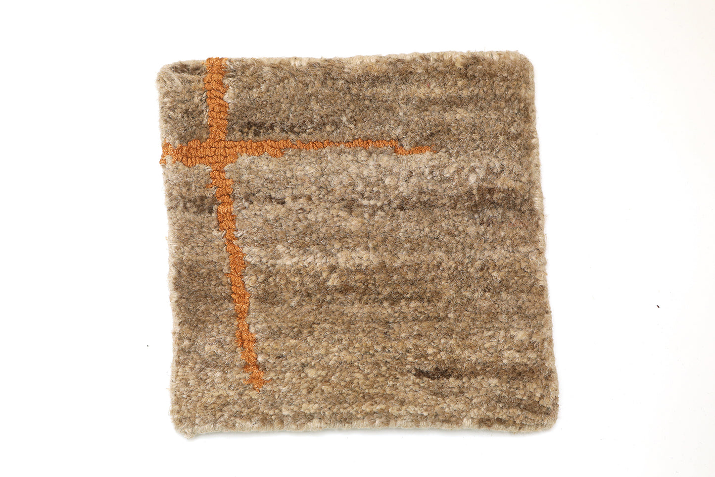 Fonal by Eszter Nagy