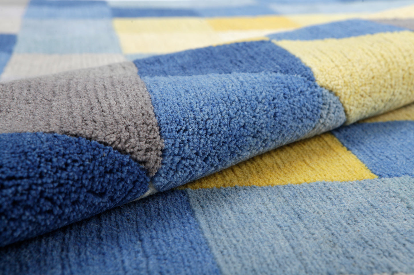 Bauhaus 2 designer carpet by Gertrud Arndt